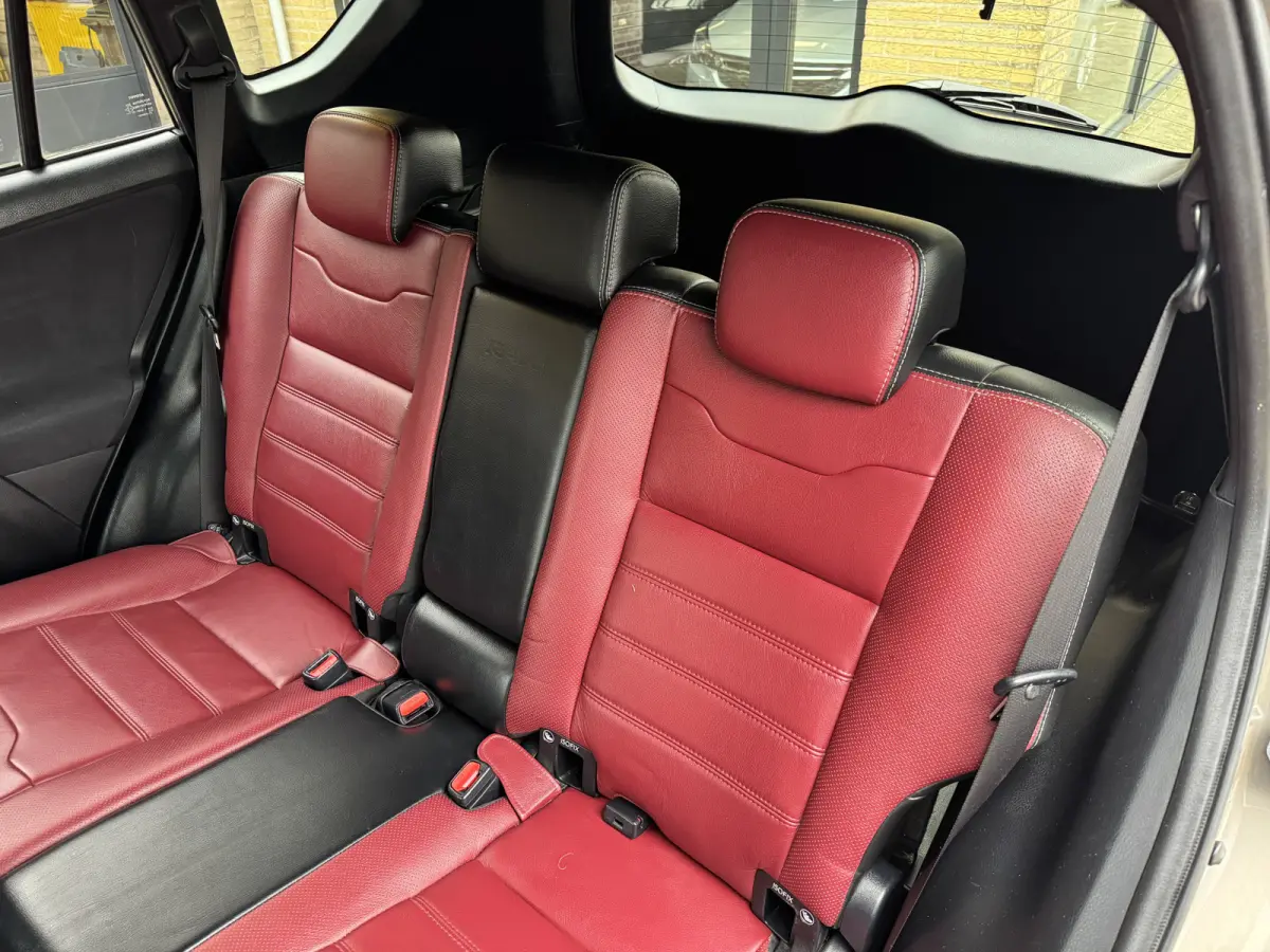 2.0 VVT-i AWD Style Automaat Leder Navi Camera