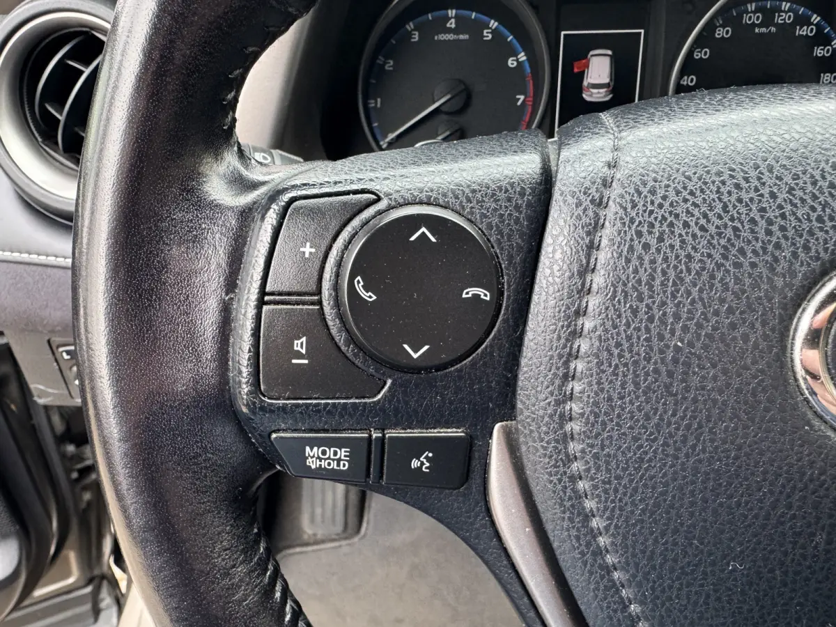 2.0 VVT-i AWD Style Automaat Leder Navi Camera