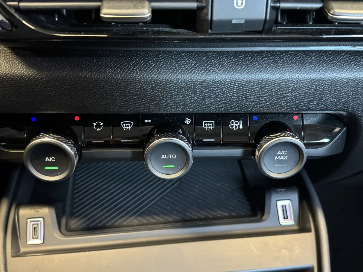 1.2 130PK Feel Automaat Navi Climate Control Camera Carplay