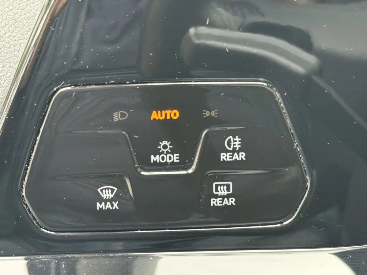 1.5 eTSI R-Line Climate Control Navi Carplay