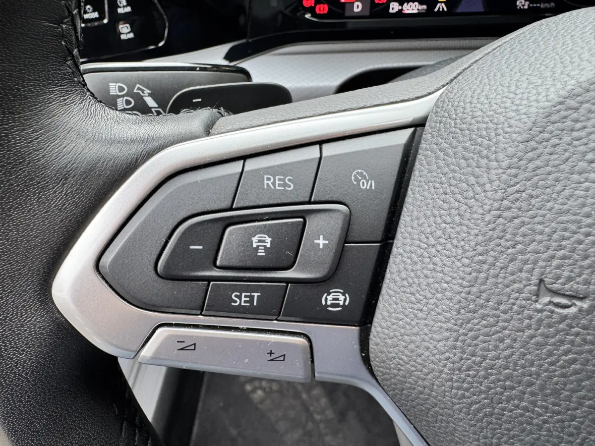 1.5 eTSI R-Line Climate Control Navi Carplay