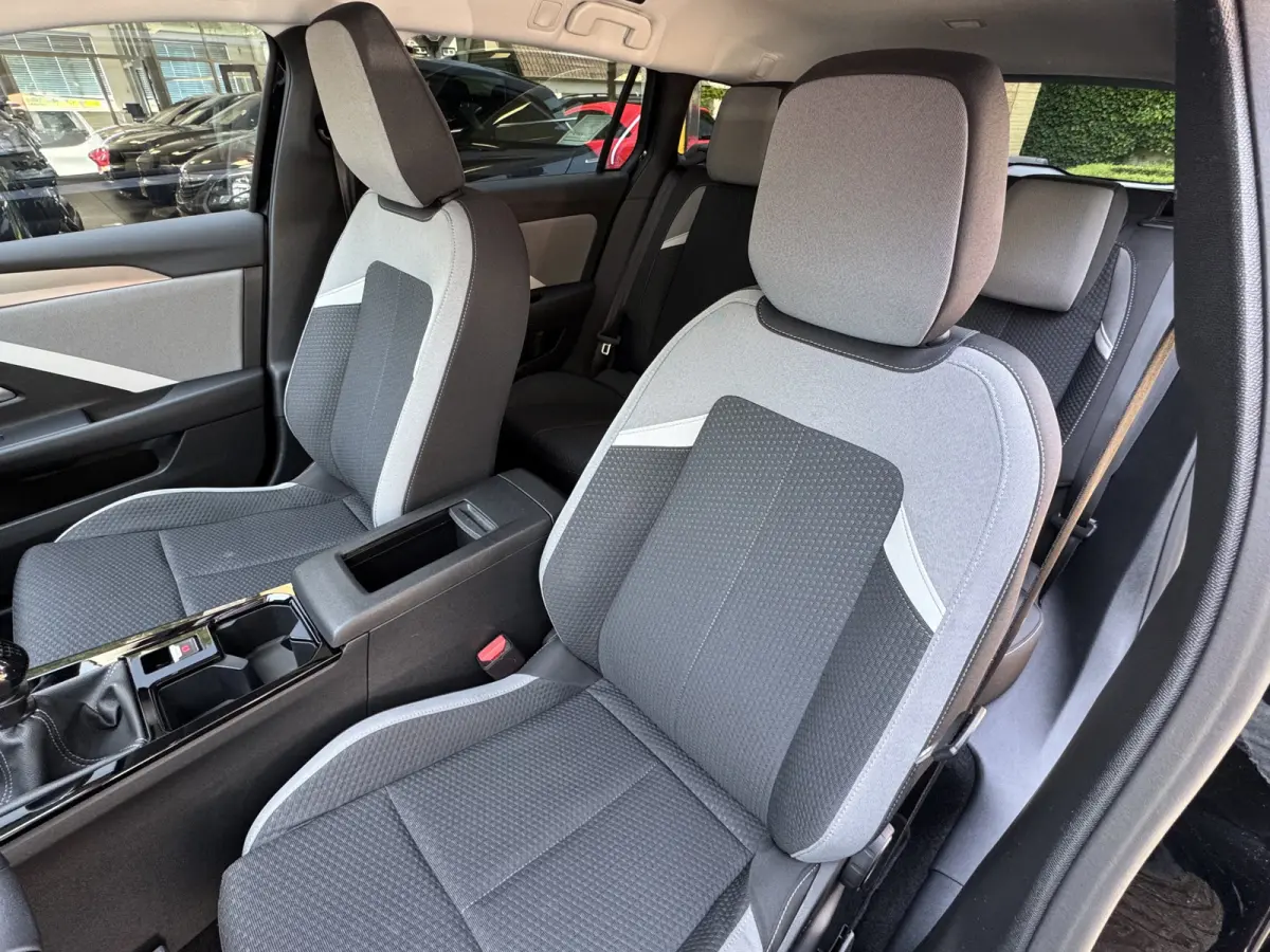 1.2 Level 2 Climate Control Navi Carplay