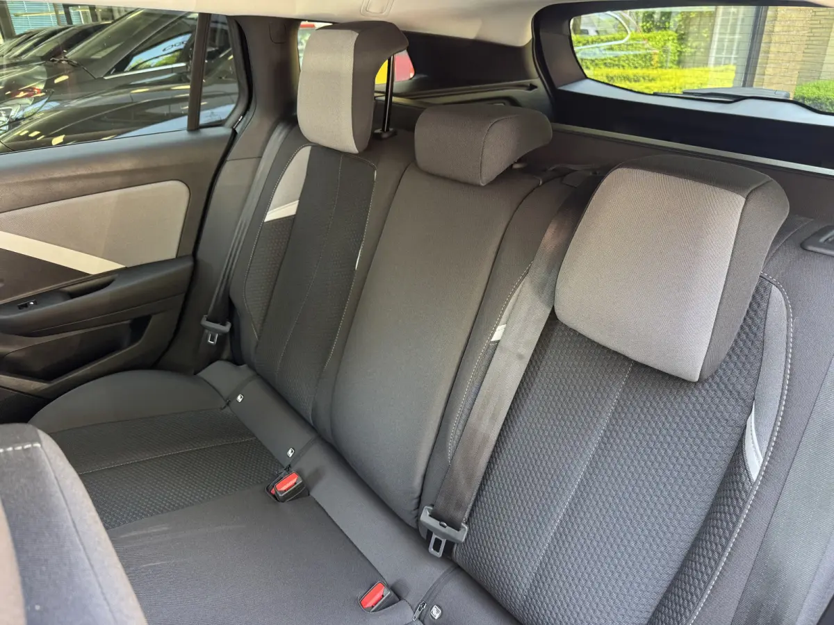 1.2 Level 2 Climate Control Navi Carplay
