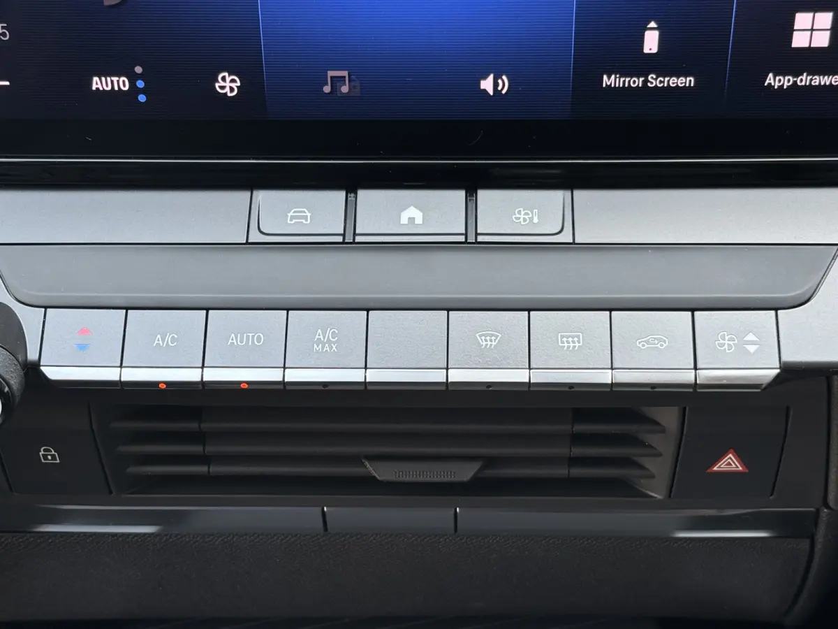 1.2 Level 2 Climate Control Navi Carplay