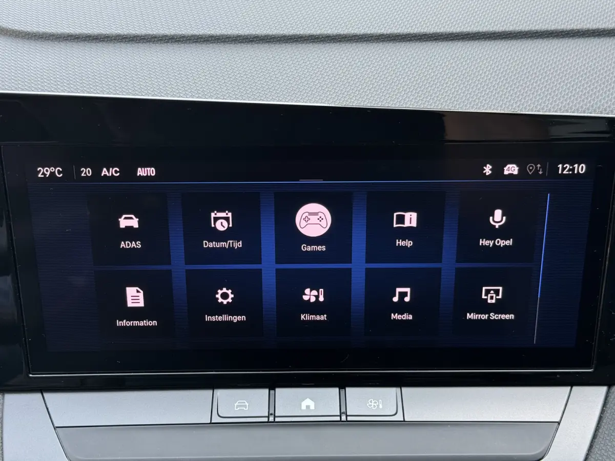 1.2 Level 2 Climate Control Navi Carplay