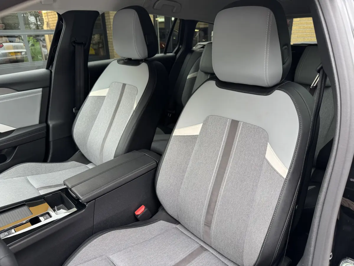 1.6 Hybrid Business Elegance Carplay Camera Trekhaak