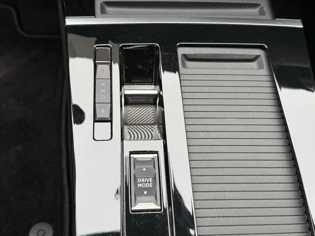 1.6 Hybrid Business Elegance Carplay Camera Trekhaak