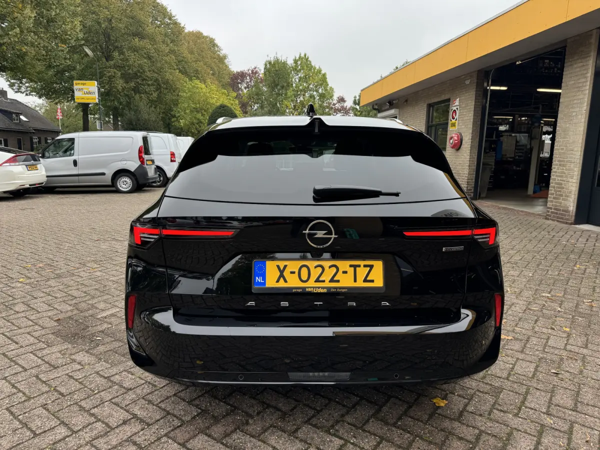1.6 Hybrid Business Elegance Carplay Camera Trekhaak