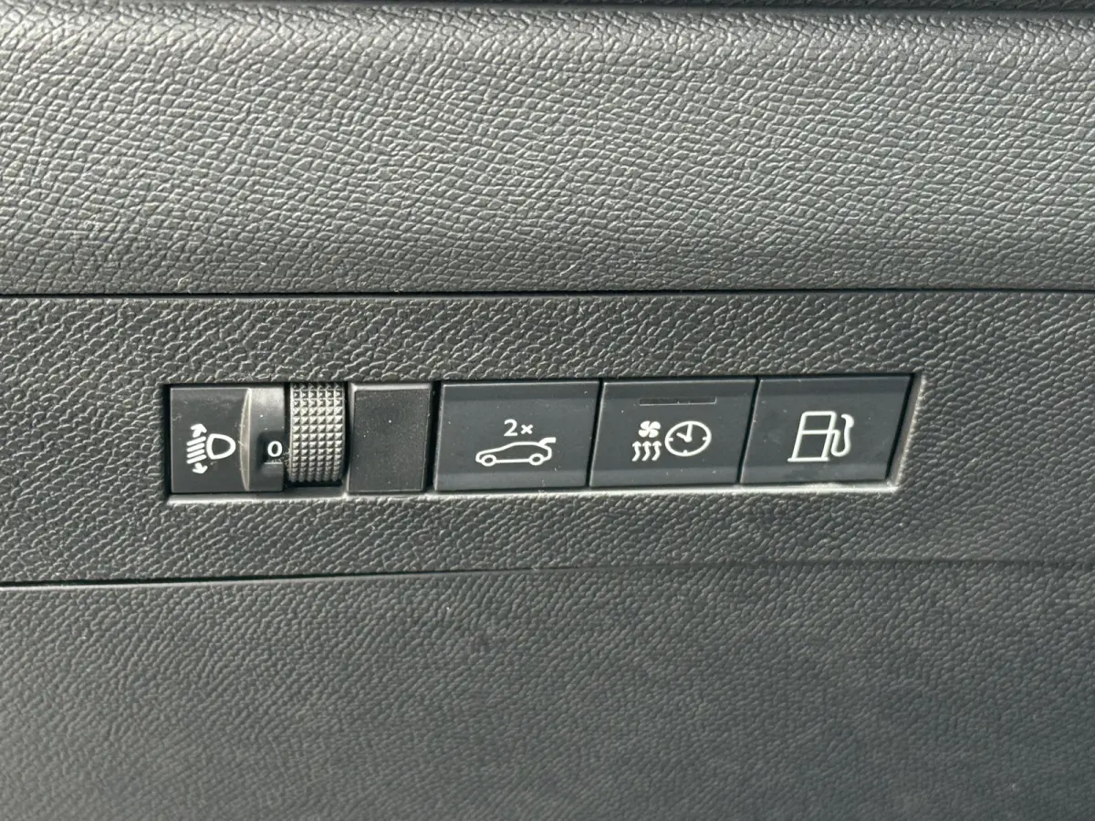 1.6 Hybrid Business Elegance Carplay Camera Trekhaak