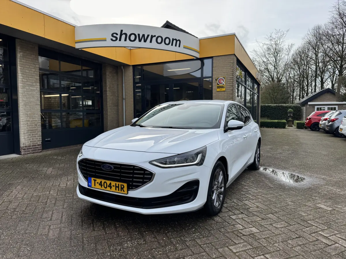 1.0 EcoBoost Hybrid Titanium Climate Control Camera Carplay