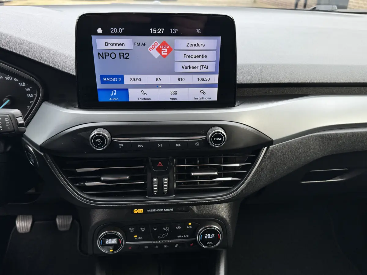 1.0 EcoBoost Hybrid Titanium Climate Control Camera Carplay
