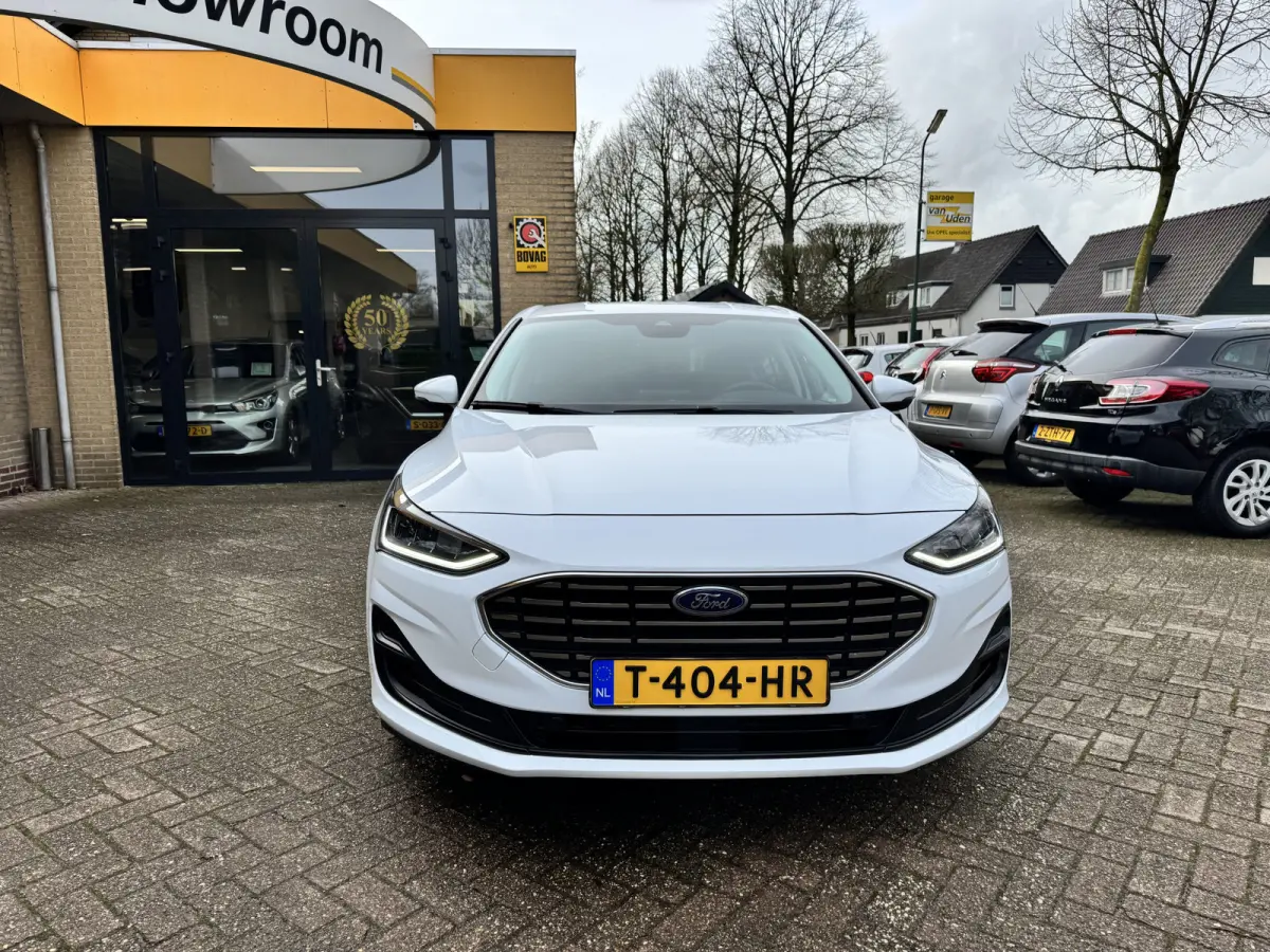 1.0 EcoBoost Hybrid Titanium Climate Control Camera Carplay
