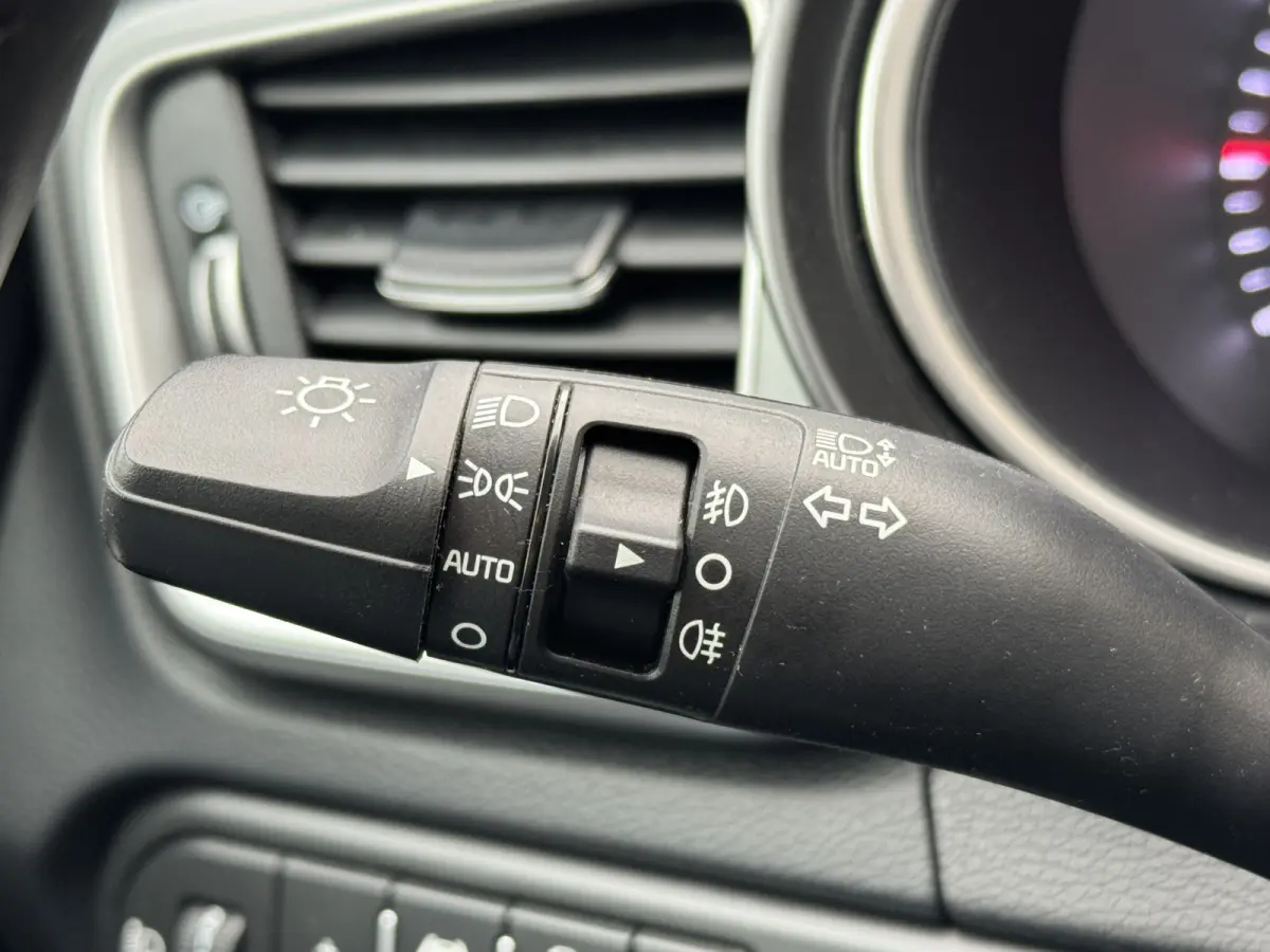 1.0 T-GDi DynamicLine Climate Control Navi Camera Carplay