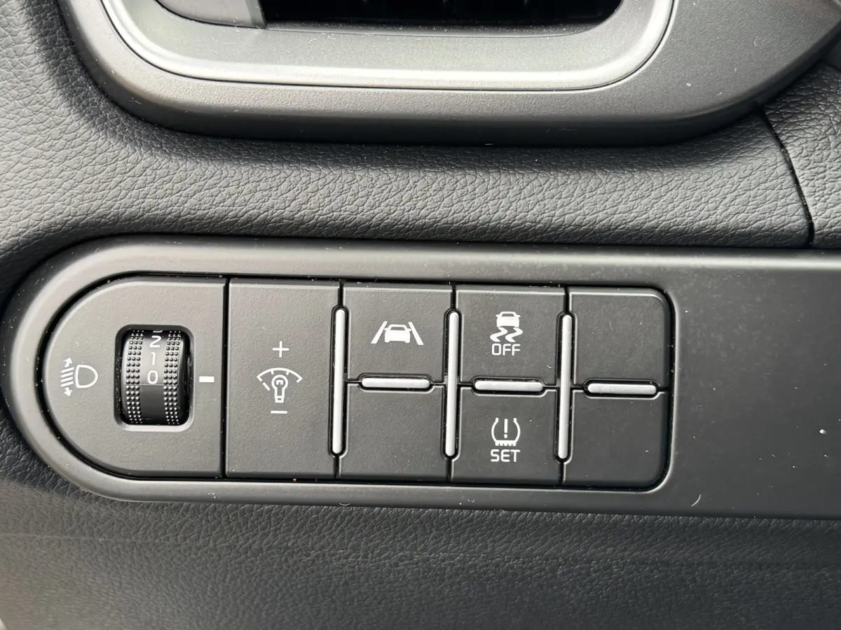 1.0 T-GDi DynamicLine Climate Control Navi Camera Carplay
