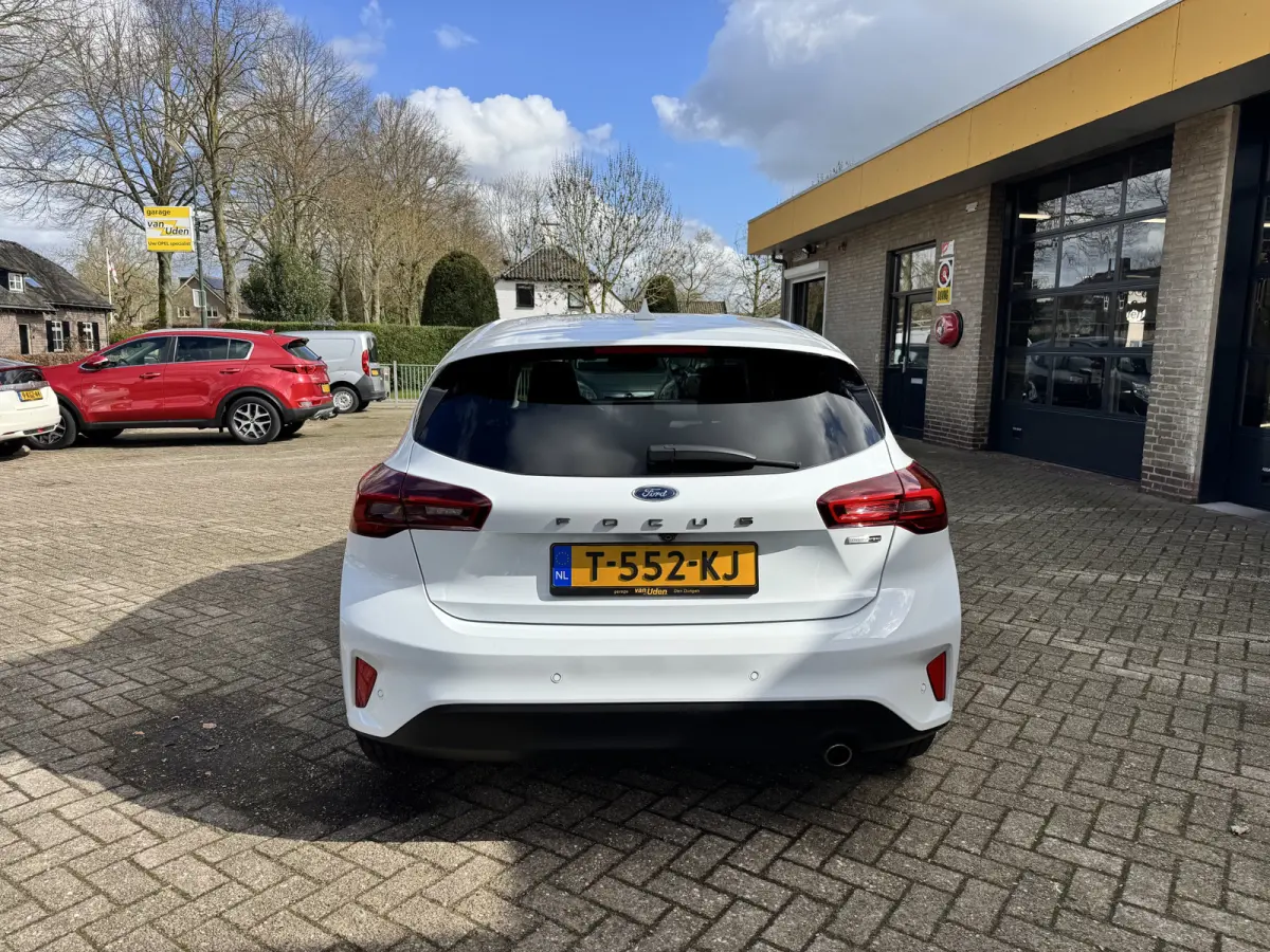 1.0 EcoBoost Hybrid Titanium Climate Control Camera Carplay