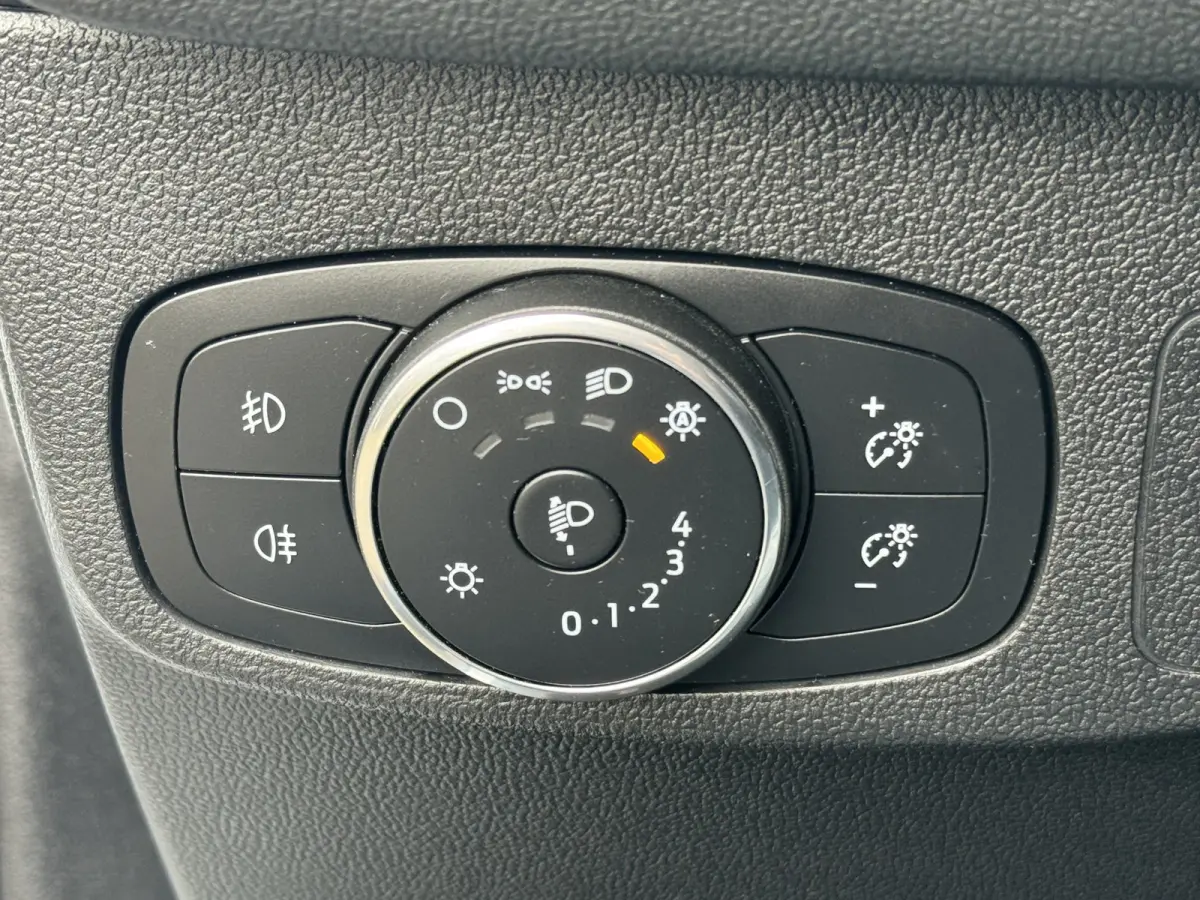 1.0 EcoBoost Hybrid Titanium Climate Control Camera Carplay