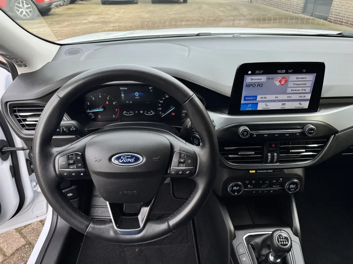 1.0 EcoBoost Hybrid Titanium Climate Control Camera Carplay