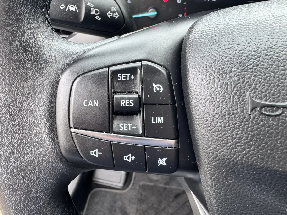 1.0 EcoBoost Hybrid Titanium Climate Control Camera Carplay