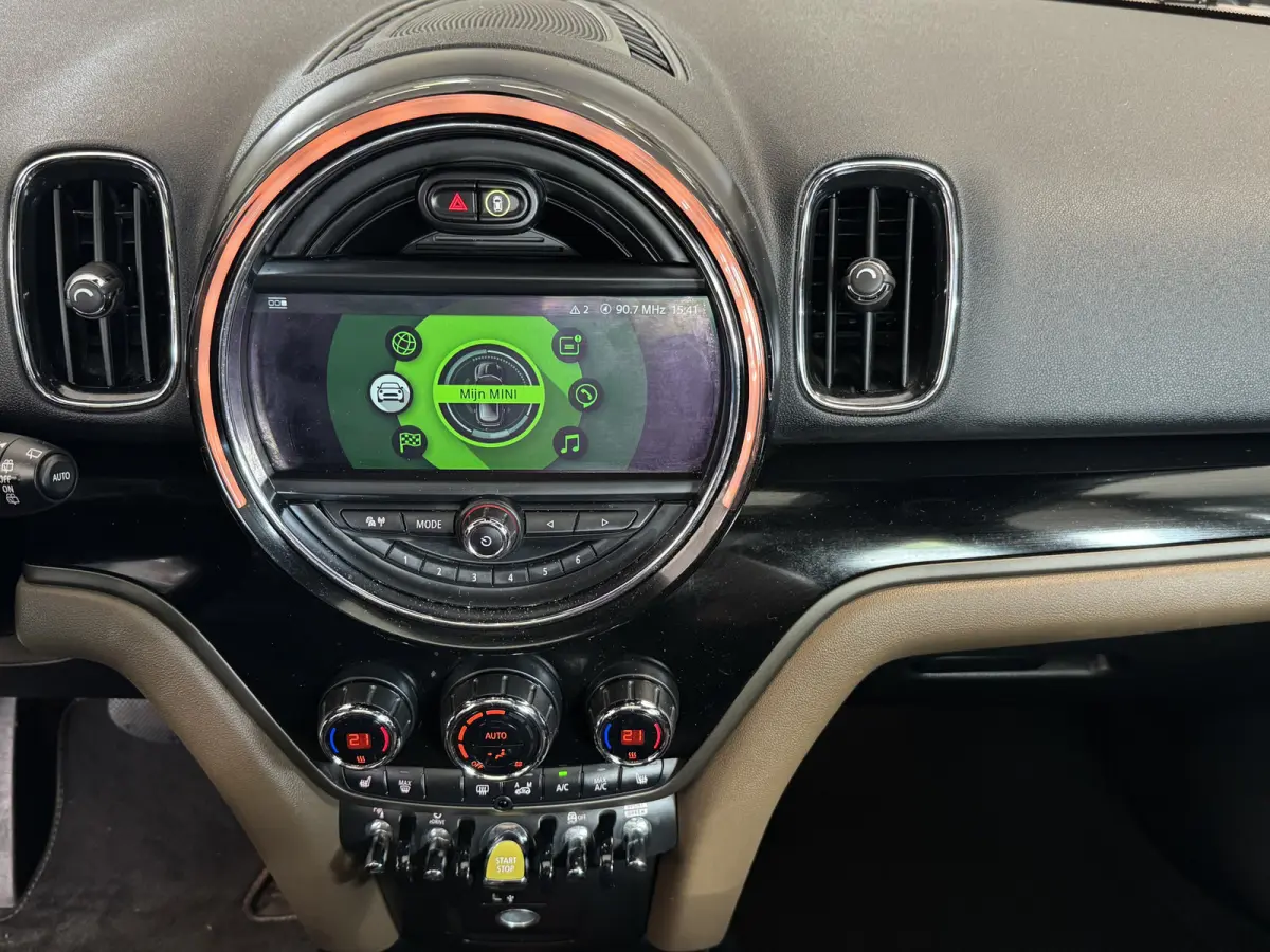1.5 Cooper ALL4 Chili Climate Control PanoSchuifdak Navi Carplay