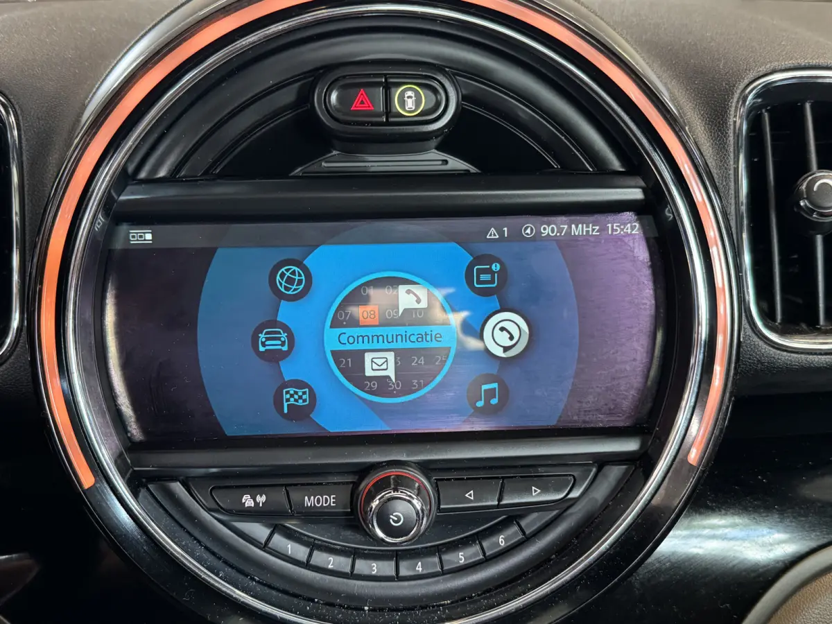 1.5 Cooper ALL4 Chili Climate Control PanoSchuifdak Navi Carplay