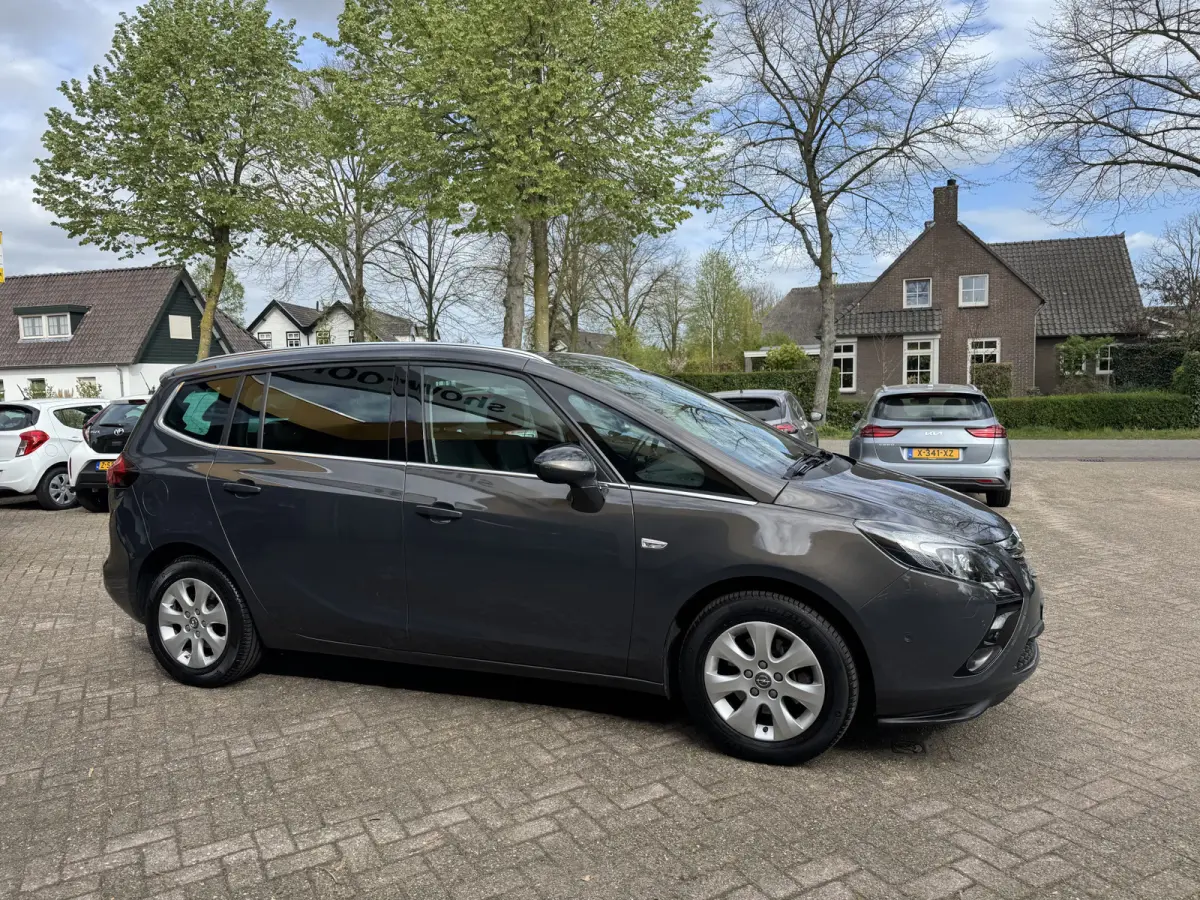 Tourer 1.4 Turbo 140PK Business+ 7Pers Automaat Climate Control Navi Camera