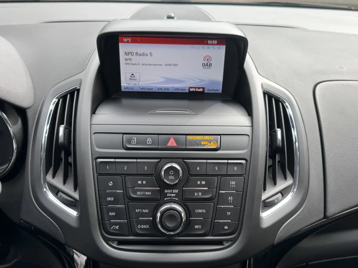 Tourer 1.4 Turbo 140PK Business+ 7Pers Automaat Climate Control Navi Camera
