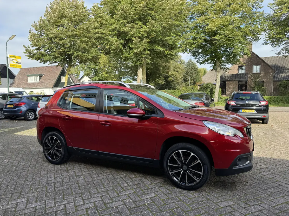 1.2 PureTech Blue Lion Airco Navi Panodak