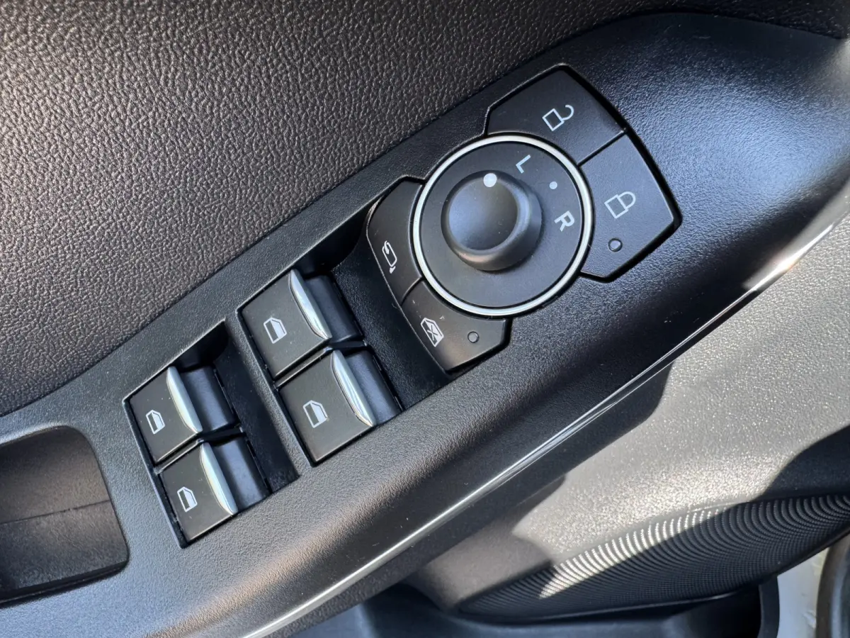 1.0 EcoBoost Titanium Climate Control Navi Carplay