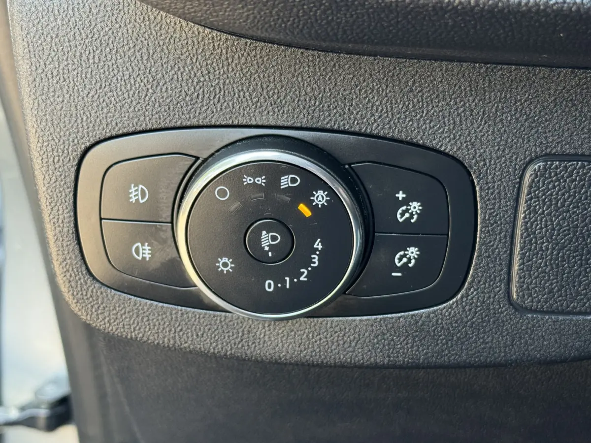 1.0 EcoBoost Titanium Climate Control Navi Carplay