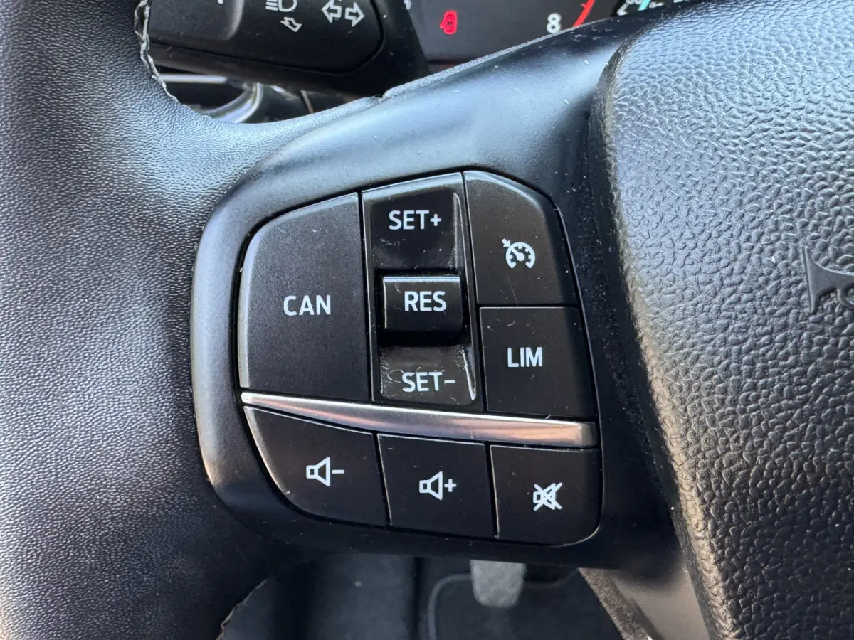 1.0 EcoBoost Titanium Climate Control Navi Carplay