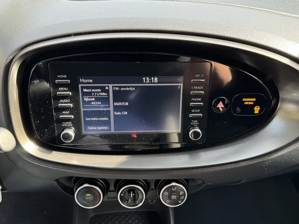 1.0 VVT-i MT Play Airco Camera Carplay