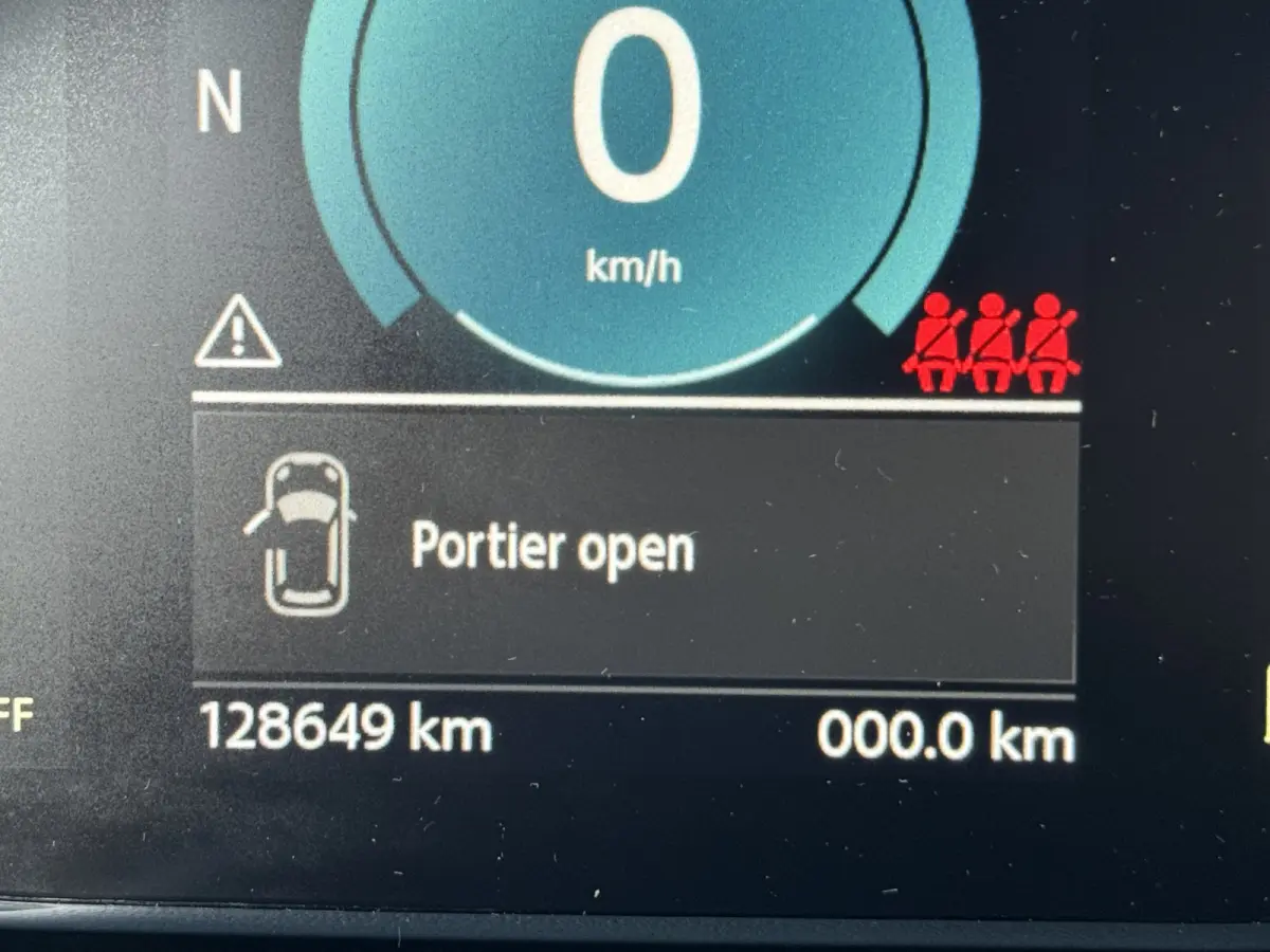 1.5 One Climate Control Led Navi Carplay