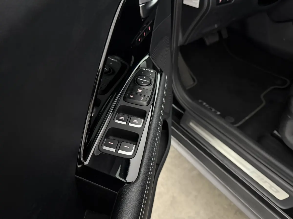 ExecutiveLine 64 kWh | Snelladen | SOH 92% | Virtual | JBL | Memory | Sfeer | Camera | Carplay | Cruise | Stoelventilatie