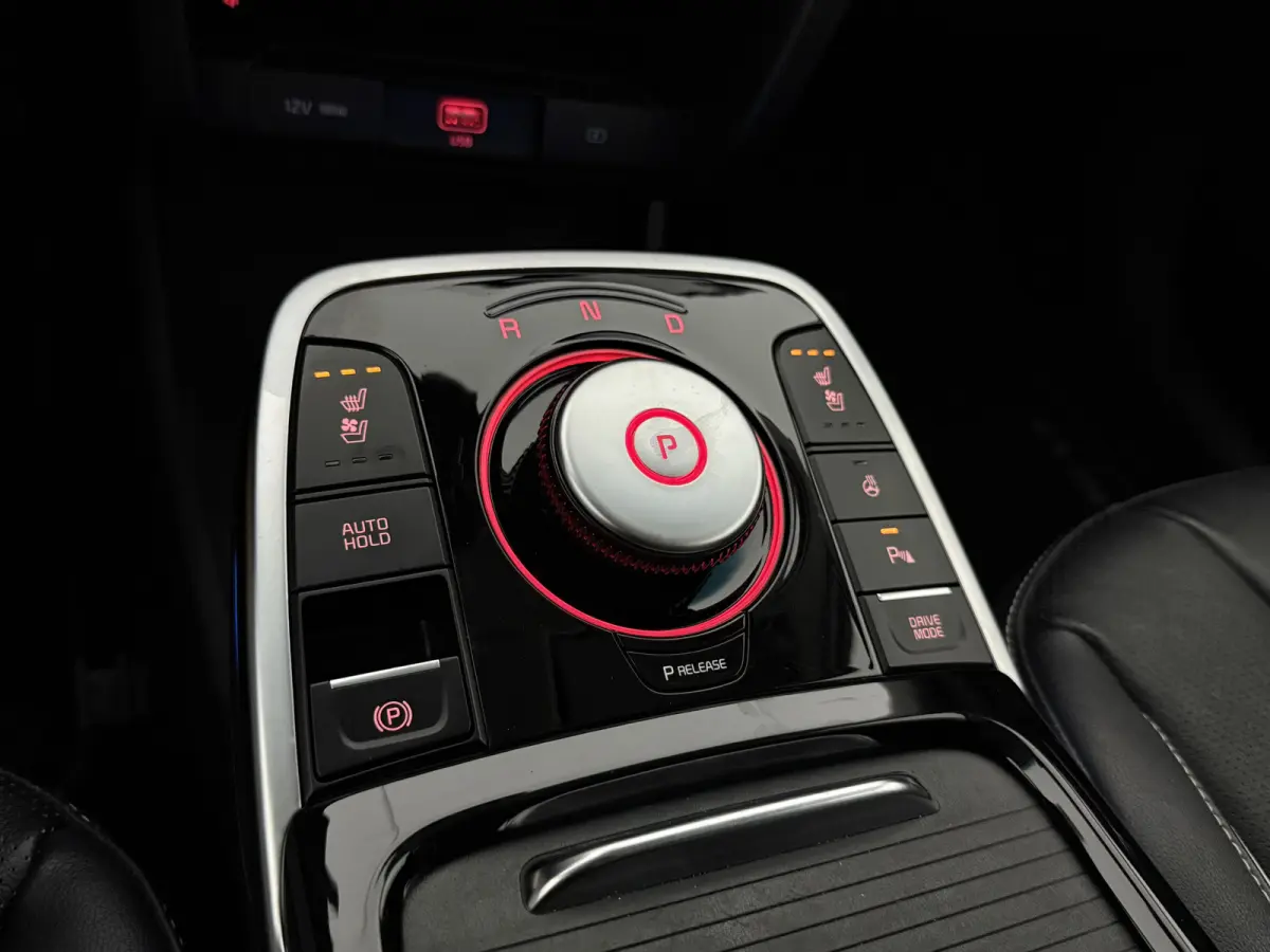 Elektrisch ExecutiveLine 64 kWh | Snelladen | SOH 92% | Virtual | JBL | Memory | Sfeer | Camera | Carplay | Cruise | Stoelventilatie