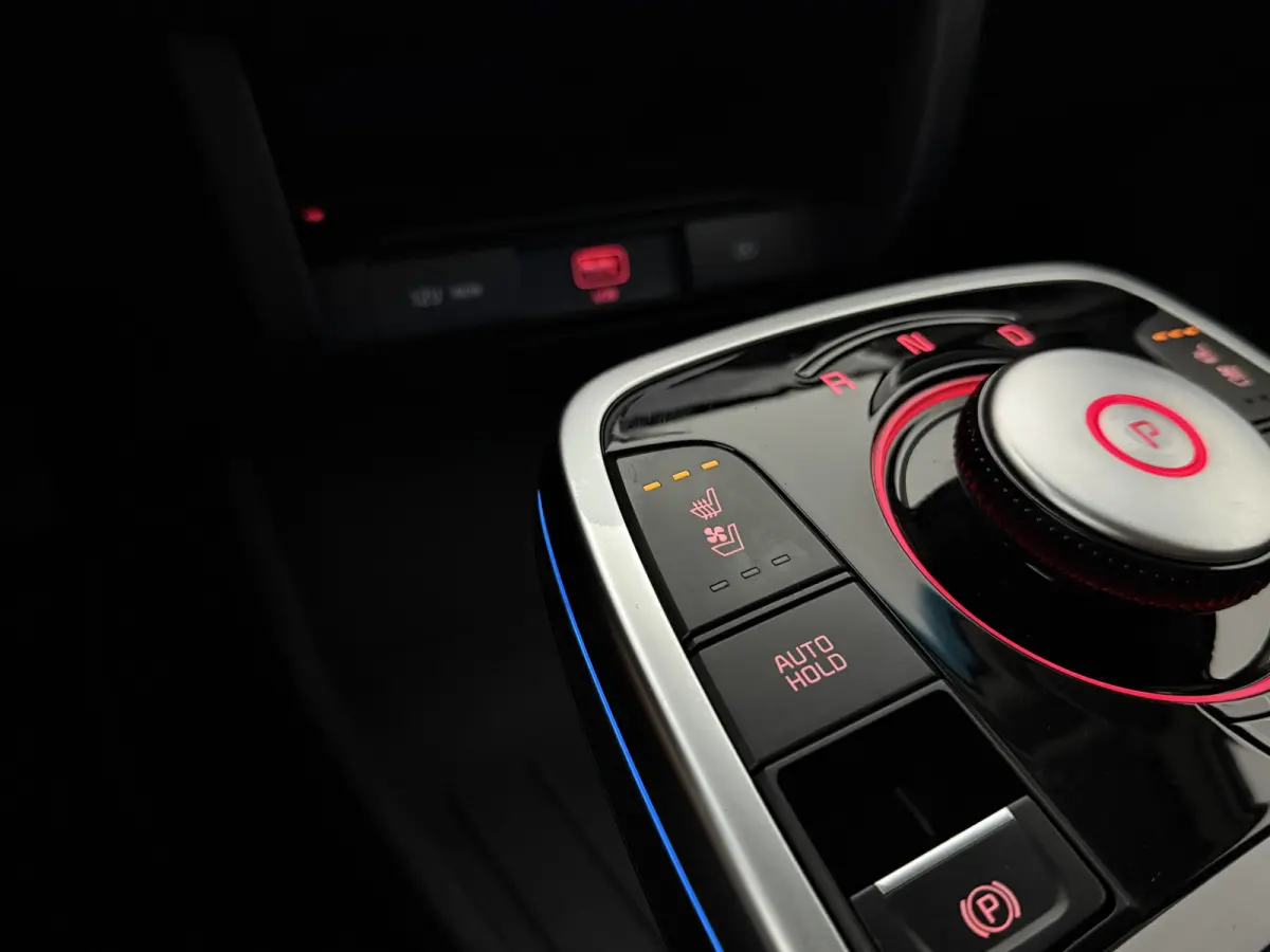 Elektrisch ExecutiveLine 64 kWh | Snelladen | SOH 92% | Virtual | JBL | Memory | Sfeer | Camera | Carplay | Cruise | Stoelventilatie