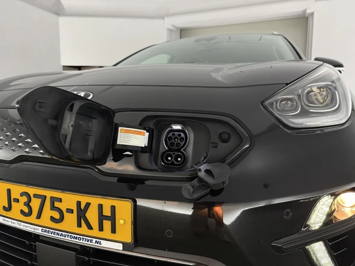 Elektrisch ExecutiveLine 64 kWh | Snelladen | SOH 92% | Virtual | JBL | Memory | Sfeer | Camera | Carplay | Cruise | Stoelventilatie