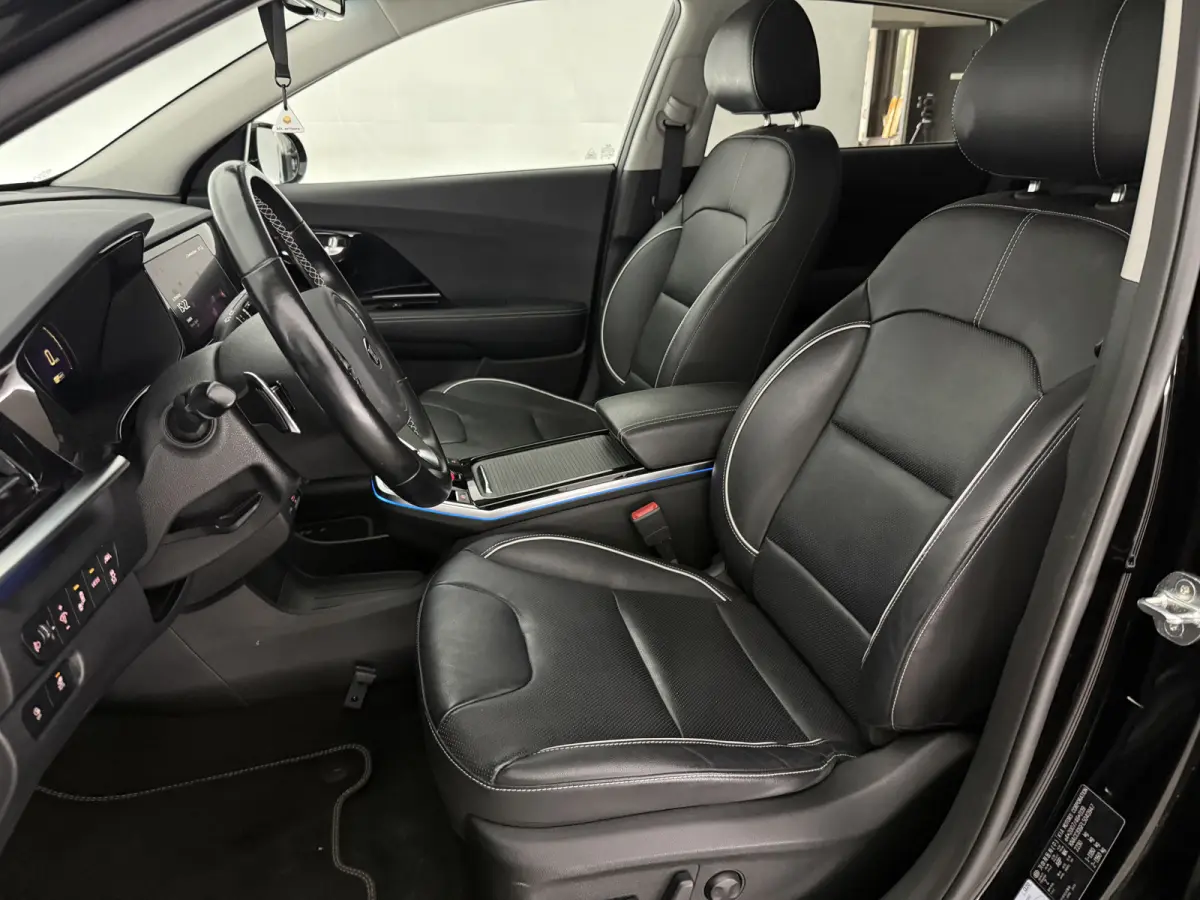 Elektrisch ExecutiveLine 64 kWh | Snelladen | SOH 92% | Virtual | JBL | Memory | Sfeer | Camera | Carplay | Cruise | Stoelventilatie