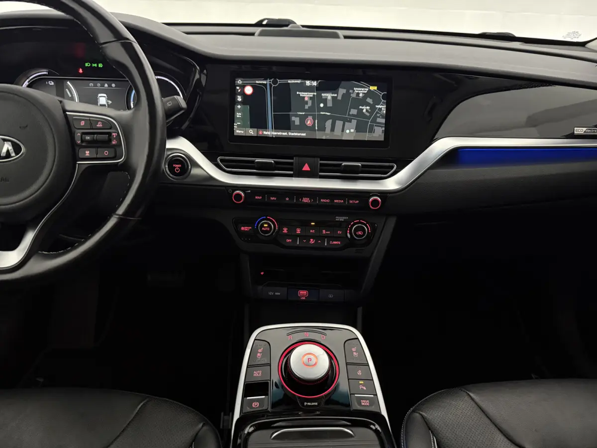 Elektrisch ExecutiveLine 64 kWh | Snelladen | SOH 92% | Virtual | JBL | Memory | Sfeer | Camera | Carplay | Cruise | Stoelventilatie