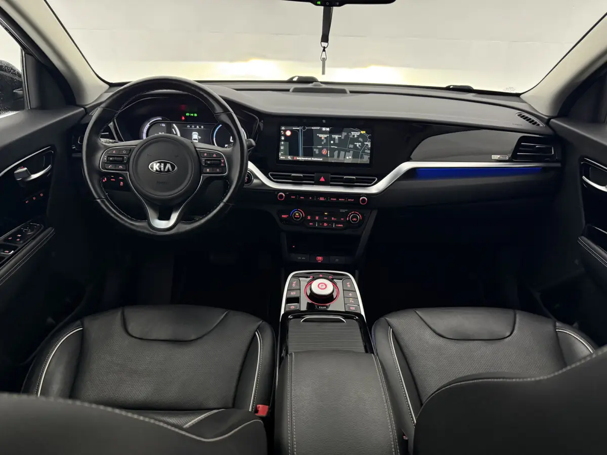 Elektrisch ExecutiveLine 64 kWh | Snelladen | SOH 92% | Virtual | JBL | Memory | Sfeer | Camera | Carplay | Cruise | Stoelventilatie