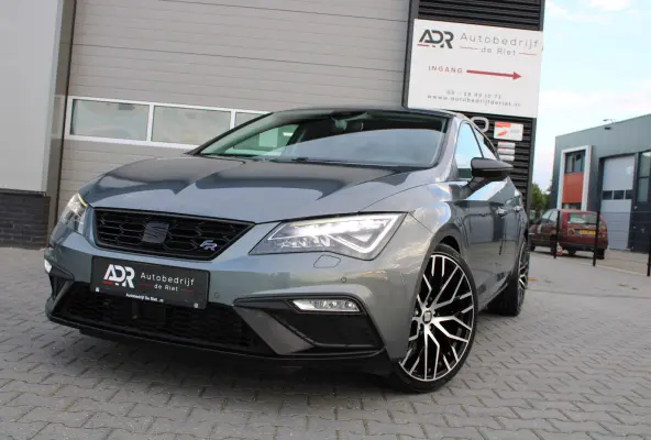 1.8 TSI DSG FR|19''LM|FULL LED|NAVI|CRUISE|CARPLAY|MILLTEK|BOM VOL