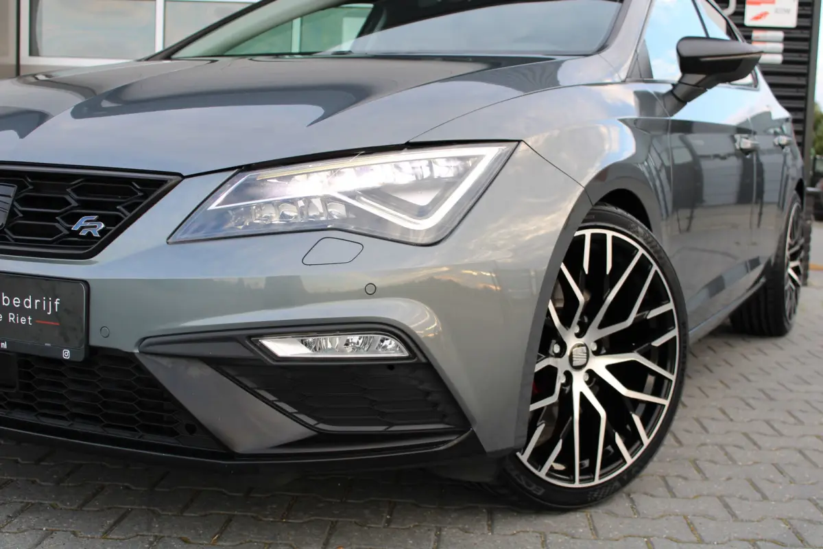 1.8 TSI DSG FR|19''LM|FULL LED|NAVI|CRUISE|CARPLAY|MILLTEK|BOM VOL