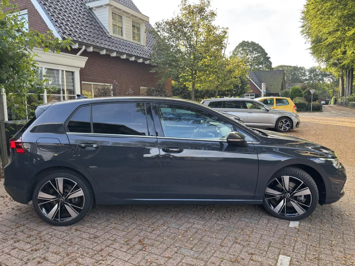 1.4 eHybrid Style|Trekhaak|App-Connect|Camera|18"