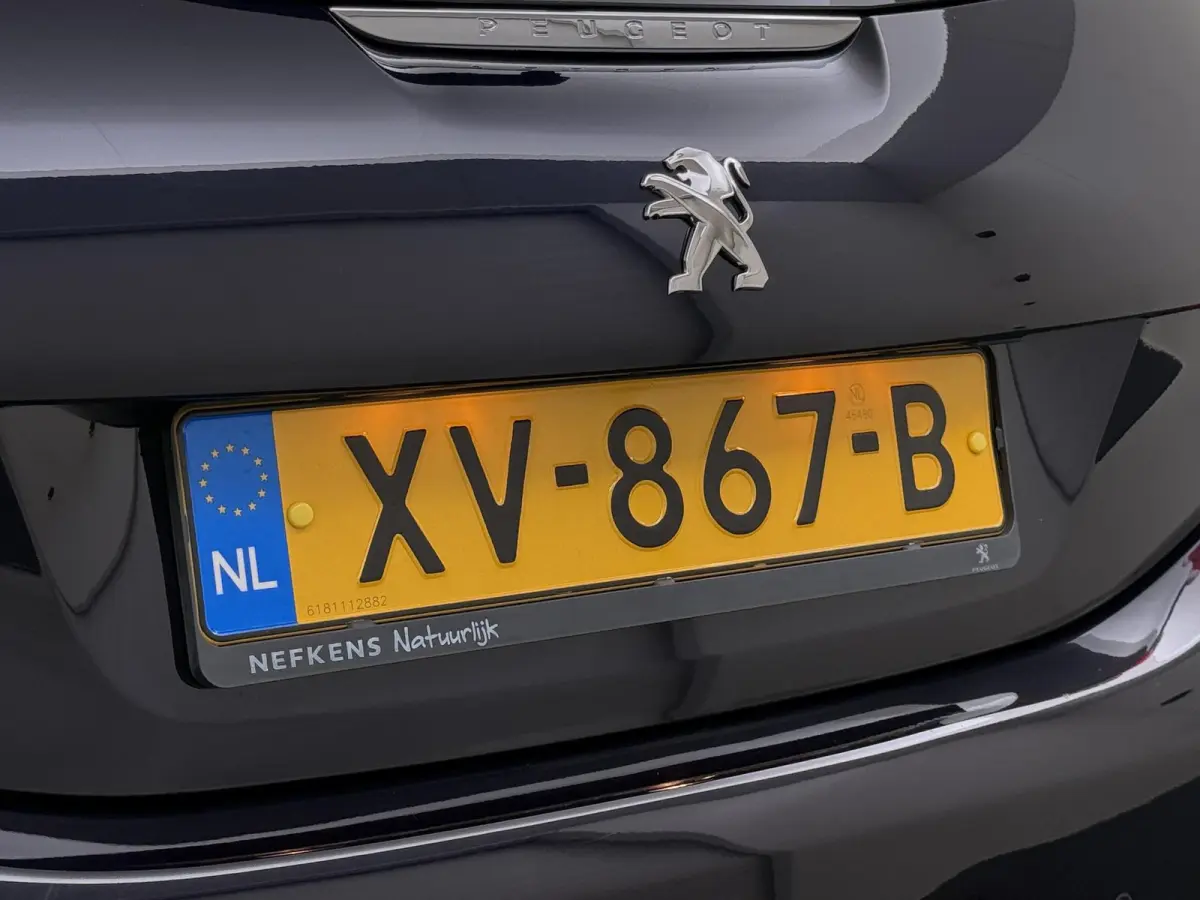 Allure 82pk | Navigatie | Automatische airco | Parkeersensoren achter | Cruise control | Lichtmetalen velgen | Apple Carplay en Android auto