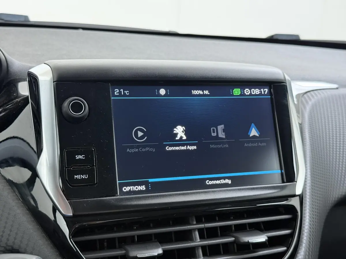 Allure 82pk | Navigatie | Automatische airco | Parkeersensoren achter | Cruise control | Lichtmetalen velgen | Apple Carplay en Android auto