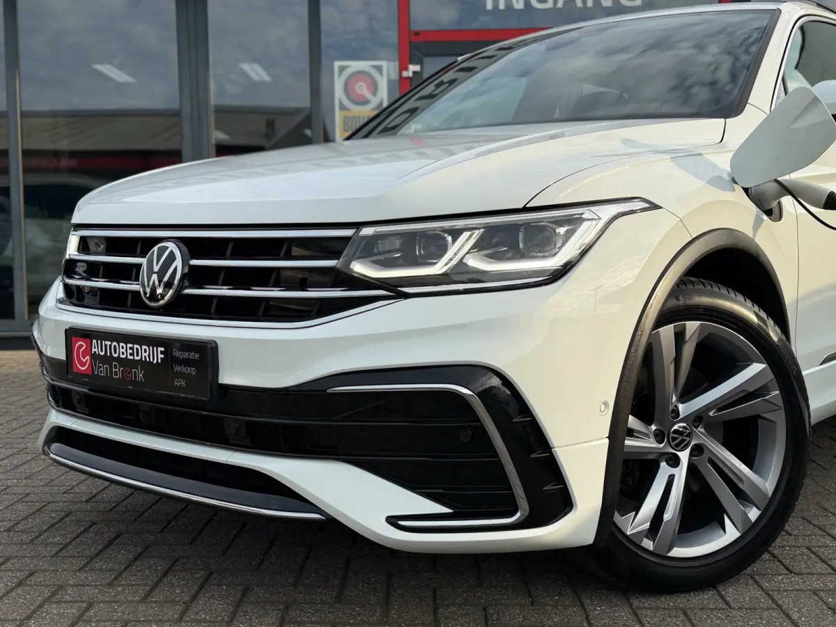 1.4 TSI eHybrid R-Line Business+ | SOH 97% | 245PK | Dynamische knipperlichten