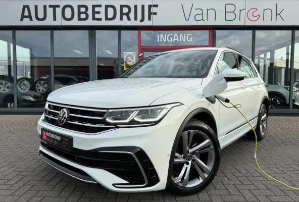 1.4 TSI eHybrid R-Line Business+ | SOH 97% | 245PK | Dynamische knipperlichten