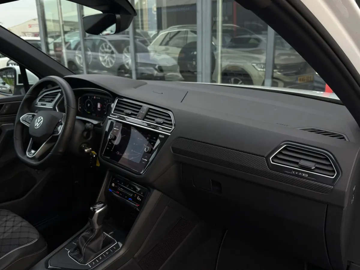 1.4 TSI eHybrid R-Line Business+ | SOH 97% | 245PK | Dynamische knipperlichten