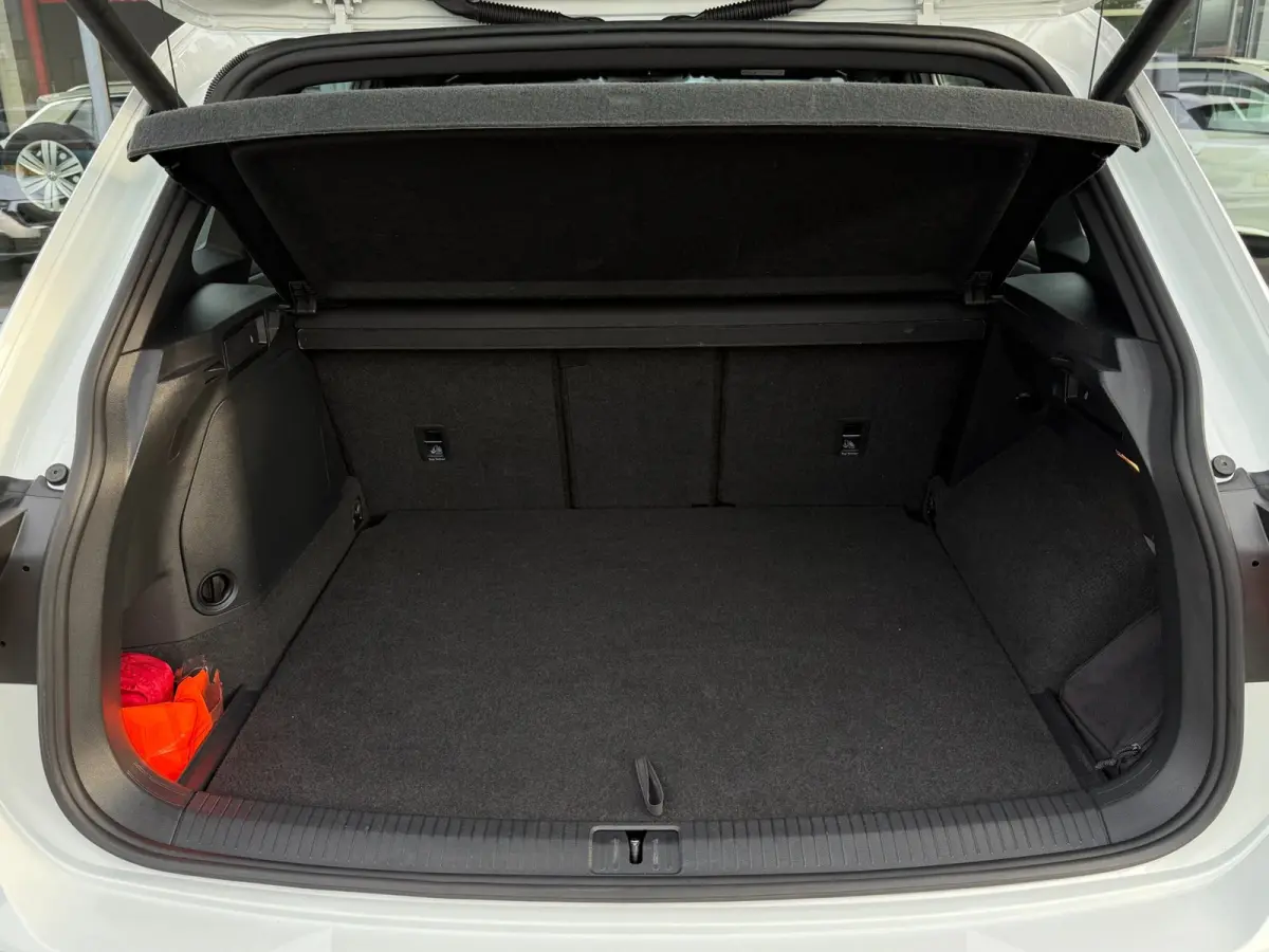 1.4 TSI eHybrid R-Line Business+ | SOH 97% | 245PK | Dynamische knipperlichten