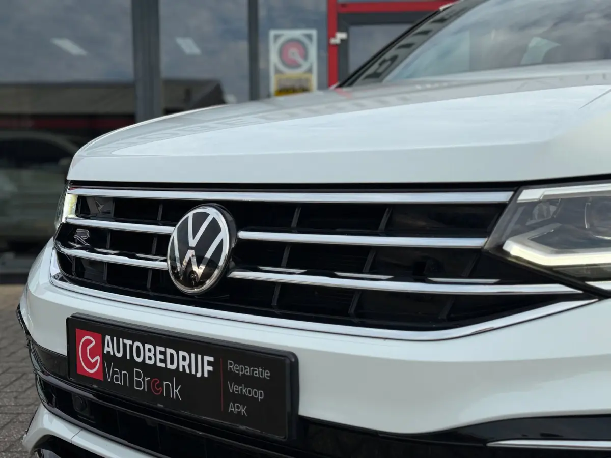 1.4 TSI eHybrid R-Line Business+ | SOH 97% | 245PK | Dynamische knipperlichten