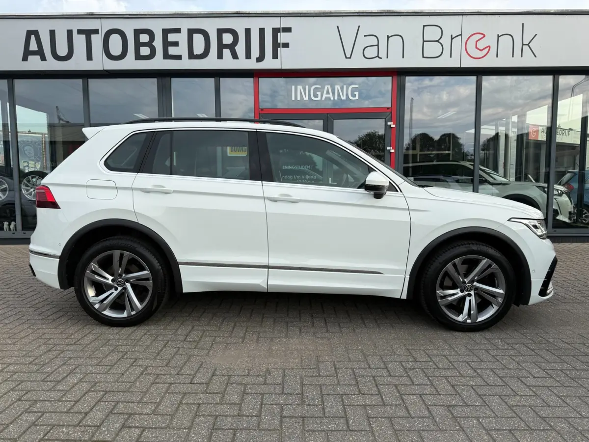 1.4 TSI eHybrid R-Line Business+ | SOH 97% | 245PK | Dynamische knipperlichten